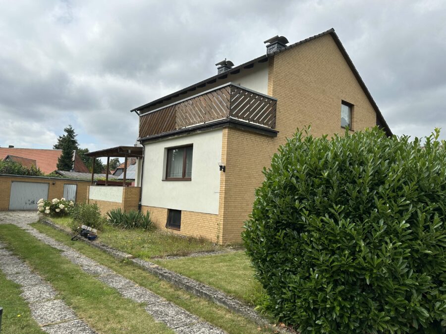 Wohnen mit 2 Generationen I EFH mit Platz für 2 Familien auf einem großen, ruhigen Grundstück - Haus