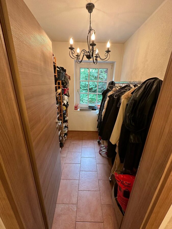 Luxuriös I Vielfälltig I Wohlfühlen I Traumhaftes Einfamilienhaus, dem es an nichts fehlt - EG begehbare Garderobe